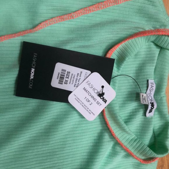 FashionNova Crop Top Skirt Mint Set - Picture 2 of 3